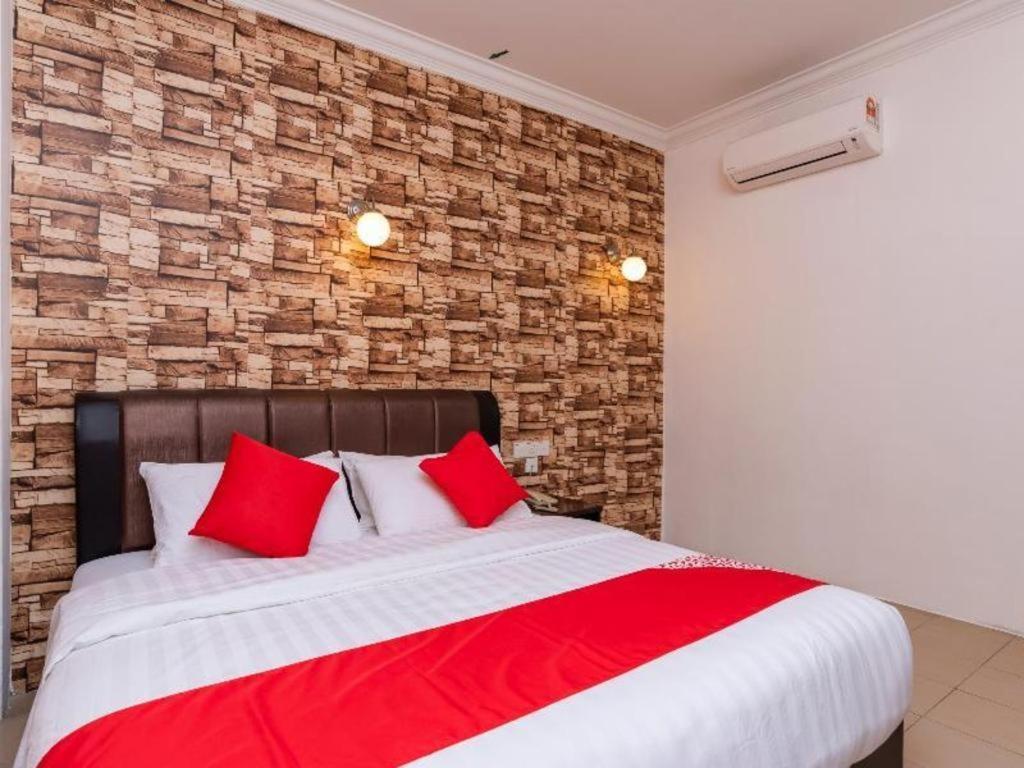 Super Oyo 1114 Neo Pegasus Hotel Segamat Esterno foto