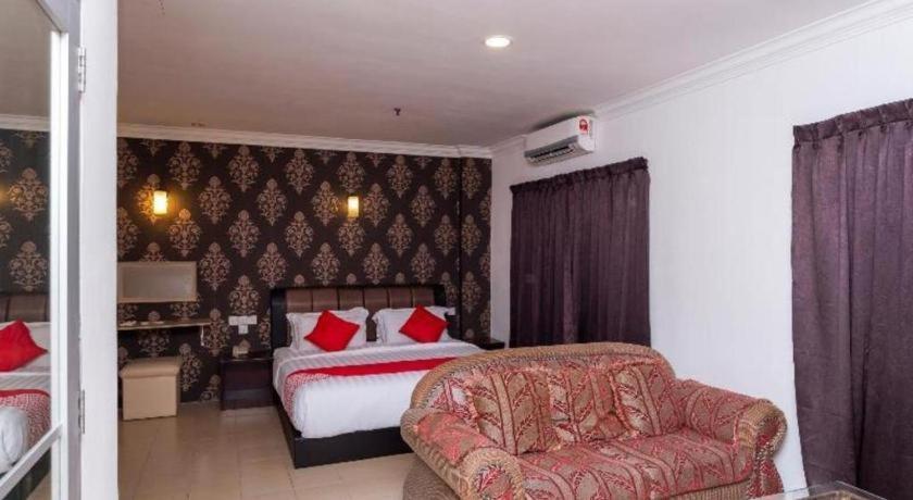 Super Oyo 1114 Neo Pegasus Hotel Segamat Esterno foto
