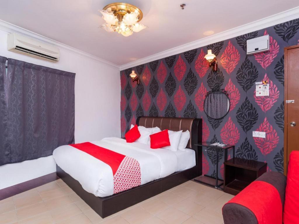 Super Oyo 1114 Neo Pegasus Hotel Segamat Esterno foto