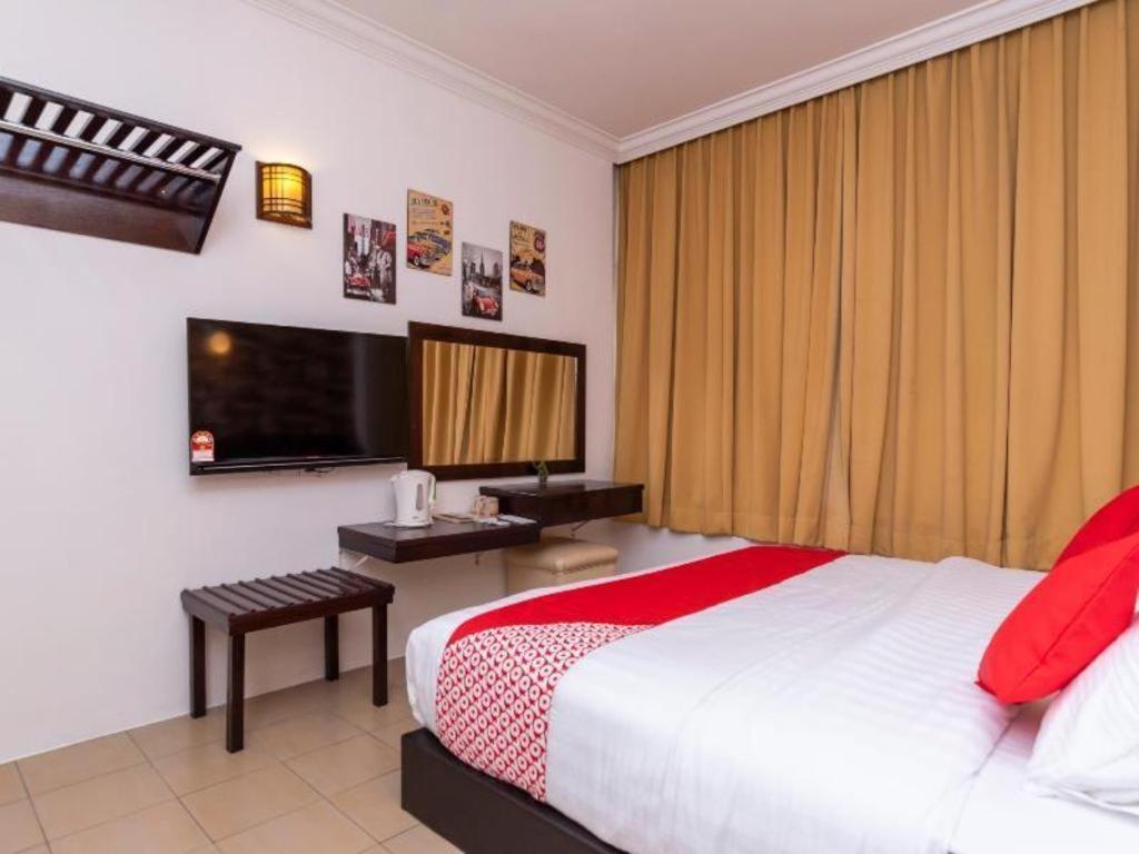 Super Oyo 1114 Neo Pegasus Hotel Segamat Esterno foto
