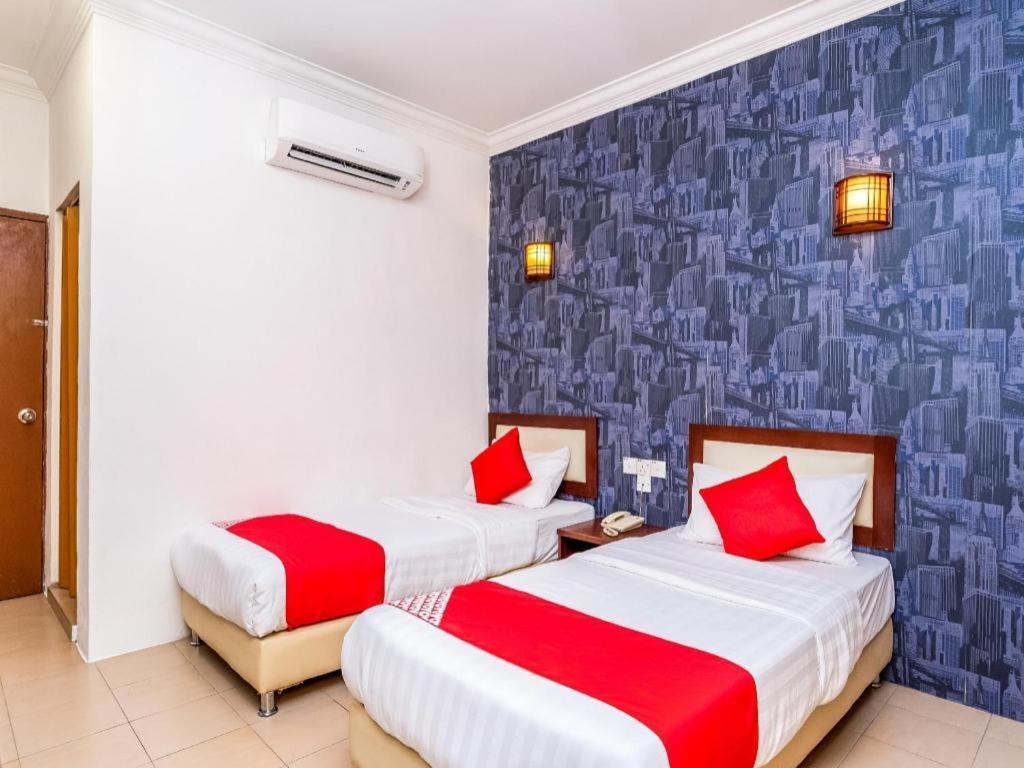 Super Oyo 1114 Neo Pegasus Hotel Segamat Esterno foto