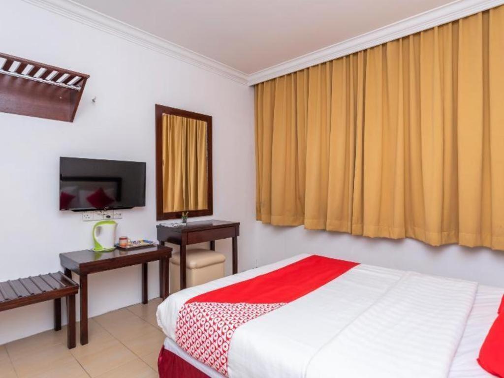 Super Oyo 1114 Neo Pegasus Hotel Segamat Esterno foto