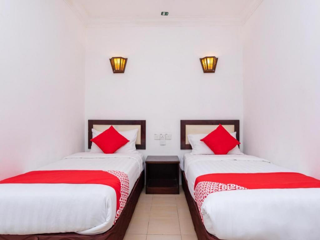 Super Oyo 1114 Neo Pegasus Hotel Segamat Esterno foto