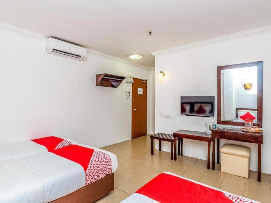 Super Oyo 1114 Neo Pegasus Hotel Segamat Esterno foto